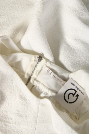 Kleid Zara Trafaluc, Größe M, Farbe Weiß, Preis € 13,36