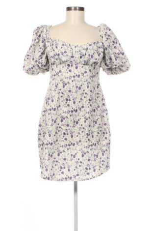 Kleid für Schwangere Pretty Little Thing, Größe M, Farbe Mehrfarbig, Preis 11,10 €