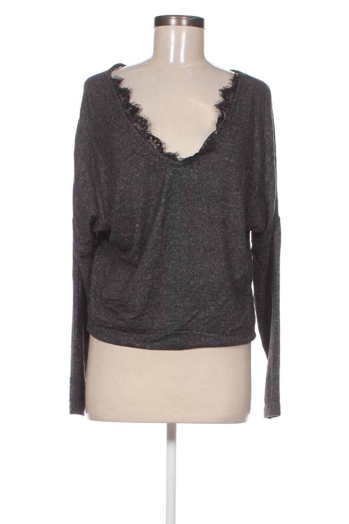 Γυναικεία μπλούζα Reserved, Μέγεθος M, Χρώμα Γκρί, Τιμή 3,88 €