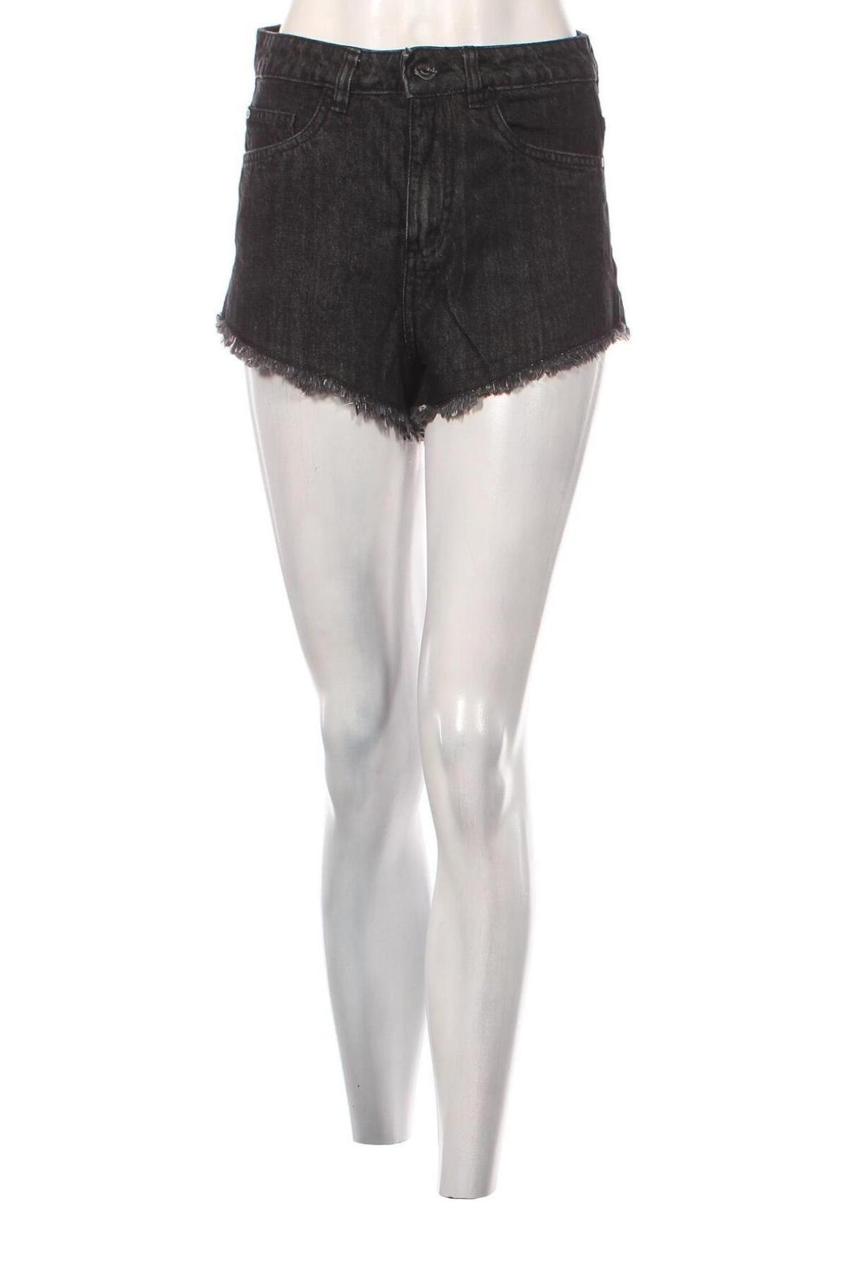 Γυναικείο κοντό παντελόνι Urban Classics, Μέγεθος S, Χρώμα Μαύρο, Τιμή 14,00 €