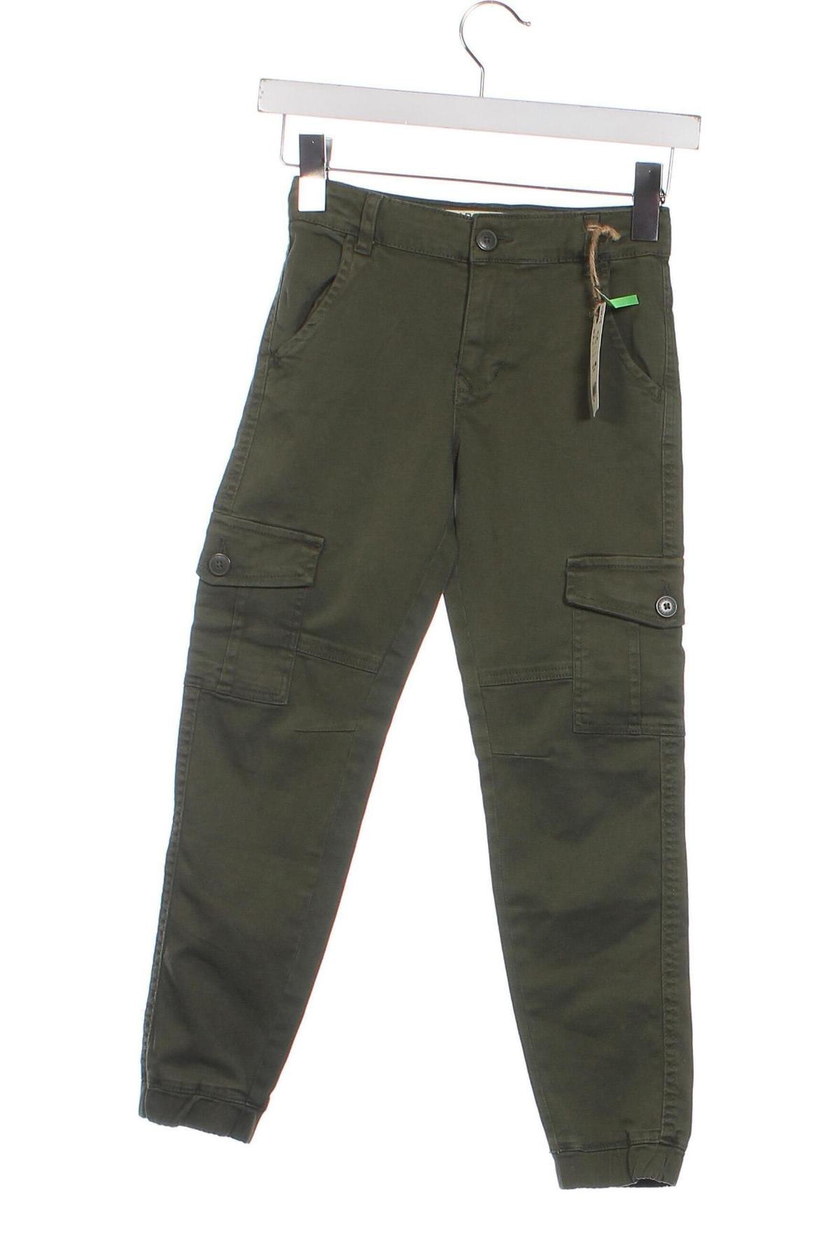 Детски панталон Oviesse, Размер 7-8y/ 128-134 см, Цвят Зелен, Цена 33,00 лв.
