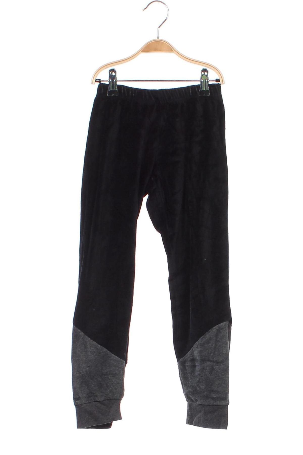 Pantaloni de trening, pentru copii C&A, Mărime 7-8y/ 128-134 cm, Culoare Negru, Preț 32,24 Lei