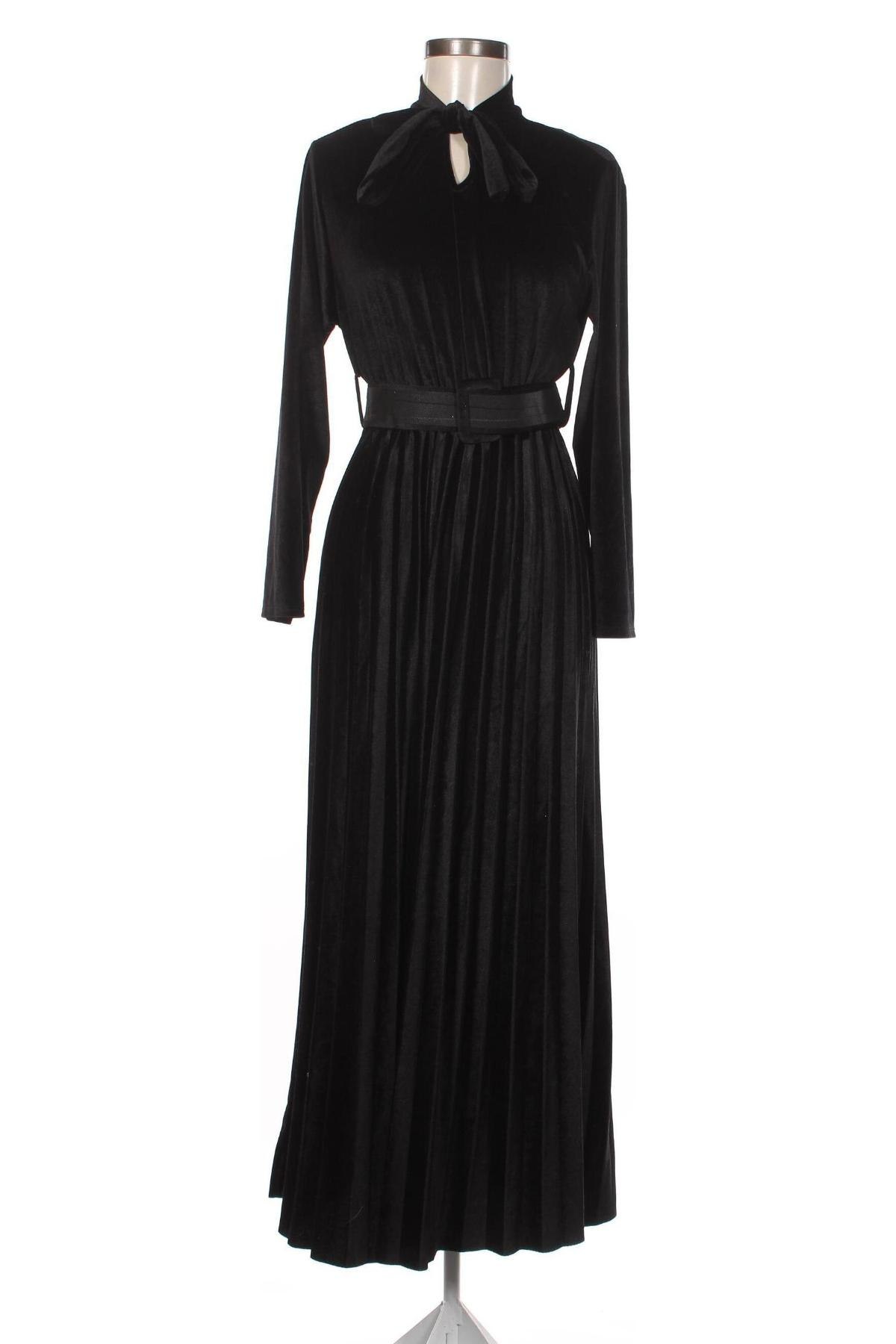 Šaty , Velikost M, Barva Černá, Cena  965,00 Kč