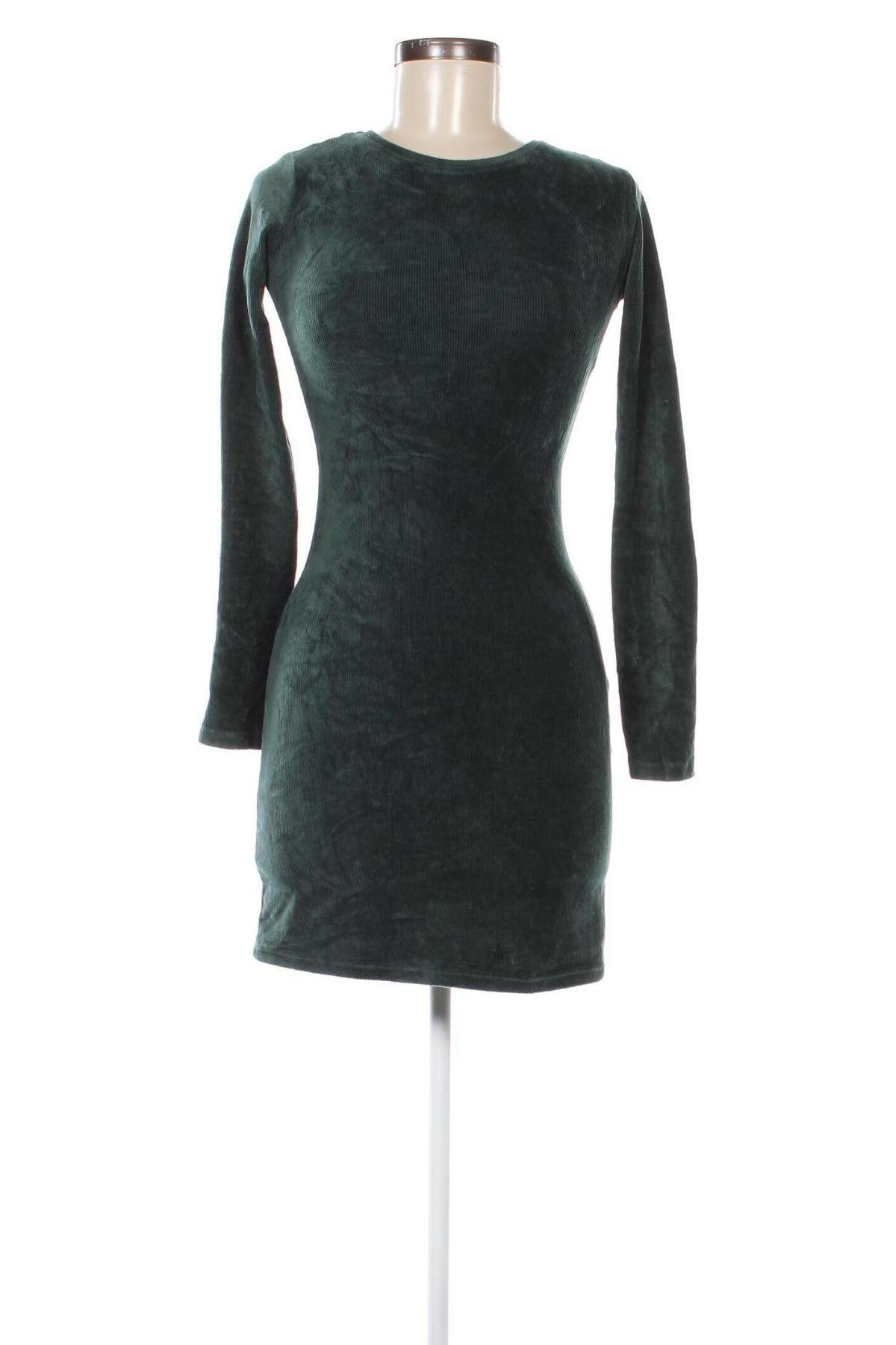 Kleid Pull&Bear, Größe S, Farbe Grün, Preis € 8,07