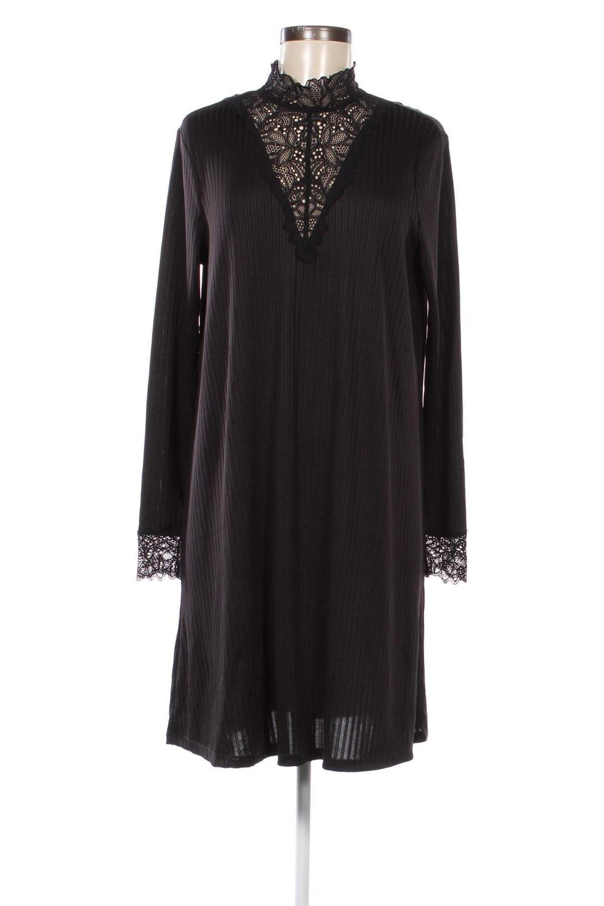 Kleid Y.A.S, Größe M, Farbe Schwarz, Preis € 8,56