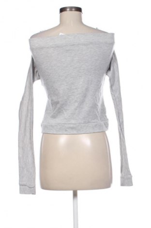 Damen Shirt Bershka, Größe L, Farbe Grau, Preis 9,62 €