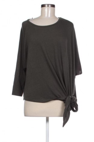 Dámská halenka Bershka, Velikost L, Barva Zelená, Cena  139,00 Kč