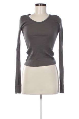 Dámska blúza Brandy Melville, Veľkosť S, Farba Sivá, Cena  18,47 €