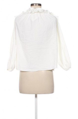 Damen Shirt Floria, Größe M, Farbe Weiß, Preis 54,99 €