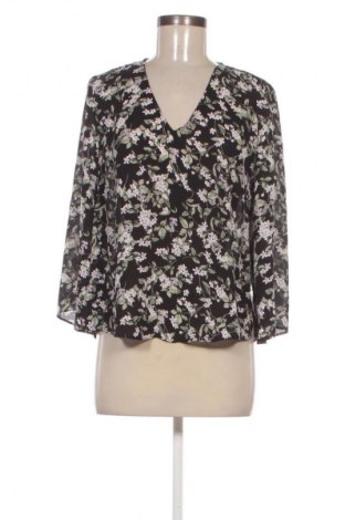 Damen Shirt Gina Tricot, Größe M, Farbe Mehrfarbig, Preis 13,99 €