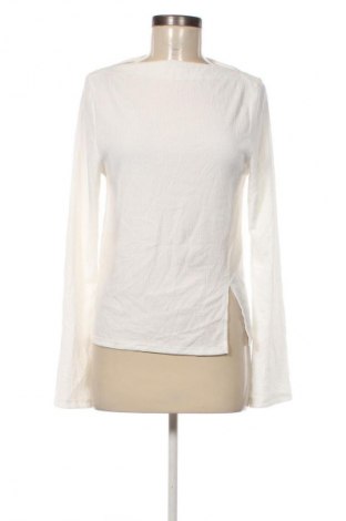 Damen Shirt Gina Tricot, Größe M, Farbe Weiß, Preis 13,99 €