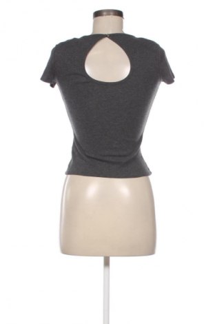 Damen Shirt H&M Divided, Größe S, Farbe Grau, Preis 18,47 €