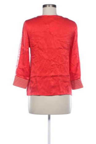 Damen Shirt In Front, Größe M, Farbe Rot, Preis € 39,39