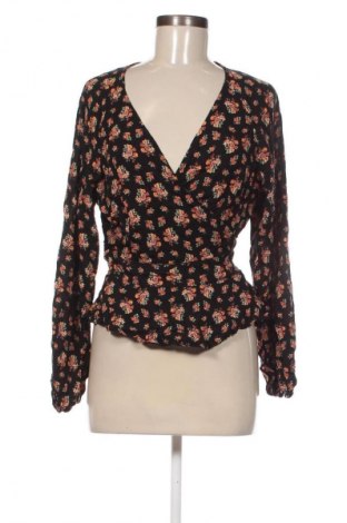 Damen Shirt NA-KD, Größe M, Farbe Mehrfarbig, Preis 23,99 €