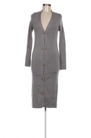 Damen Strickjacke Plume, Größe M, Farbe Grau, Preis 152,99 €