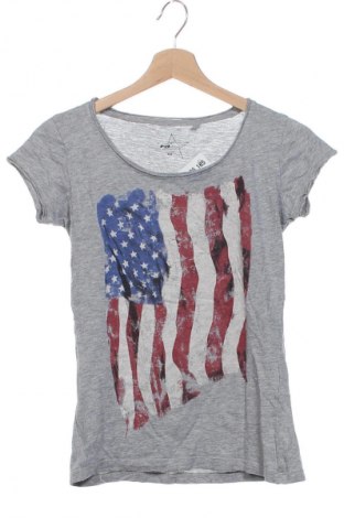 Damski T-shirt Fb Sister, Rozmiar XS, Kolor Kolorowy, Cena 55,99 zł