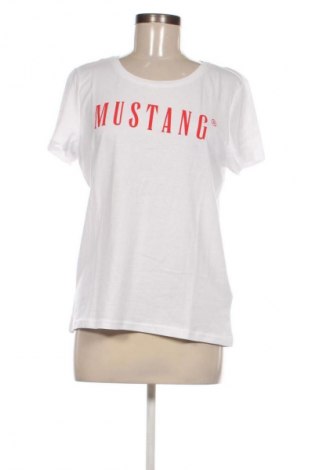 Γυναικείο t-shirt Mustang, Μέγεθος M, Χρώμα Λευκό, Τιμή 22,99 €