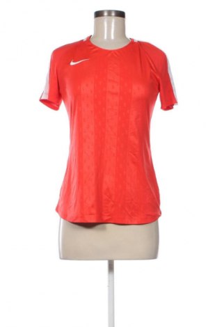 Дамска тениска Nike, Размер S, Цвят Червен, Цена 27,99 лв.