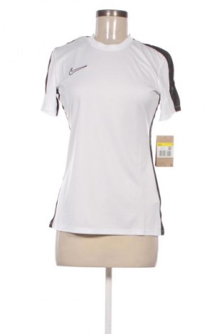Дамска тениска Nike, Размер S, Цвят Бял, Цена 62,99 лв.