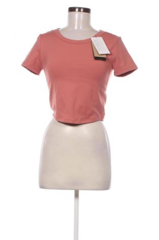 Γυναικείο t-shirt Nike, Μέγεθος M, Χρώμα Σάπιο μήλο, Τιμή 39,99 €