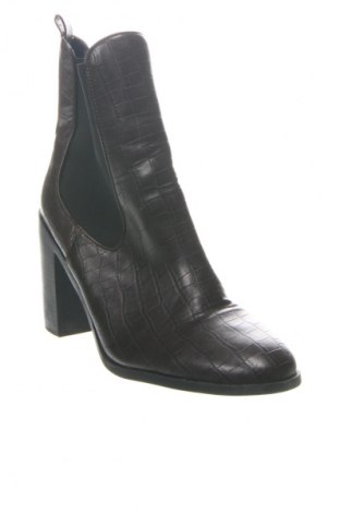 Damen Stiefeletten F&F, Größe 39, Farbe Braun, Preis € 24,55