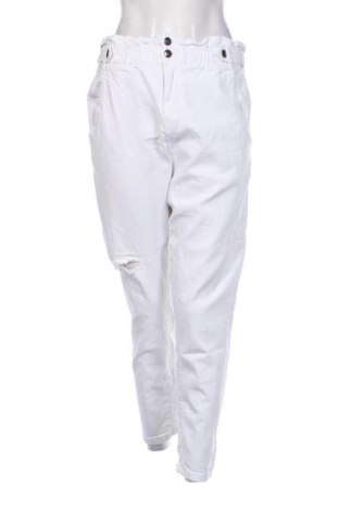 Damskie jeansy Beloved, Rozmiar XL, Kolor Biały, Cena 82,25 zł