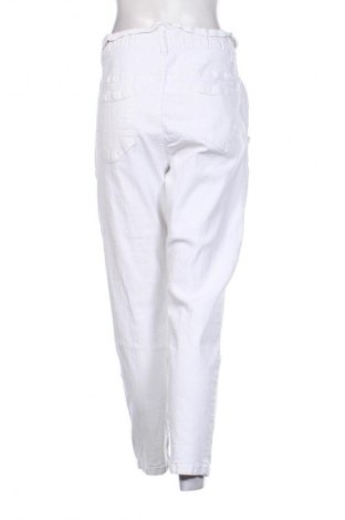 Damskie jeansy Beloved, Rozmiar XL, Kolor Biały, Cena 82,25 zł