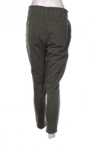 Damskie jeansy Beloved, Rozmiar M, Kolor Zielony, Cena 43,68 zł