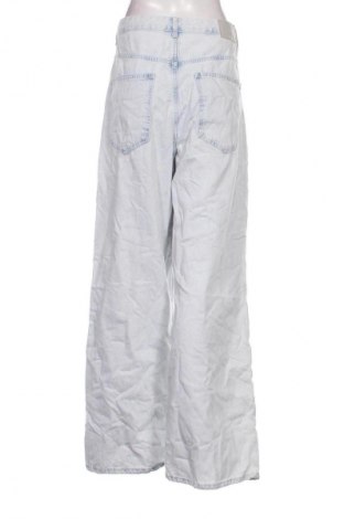 Γυναικείο Τζίν Bershka, Μέγεθος XL, Χρώμα Μπλέ, Τιμή 18,99 €