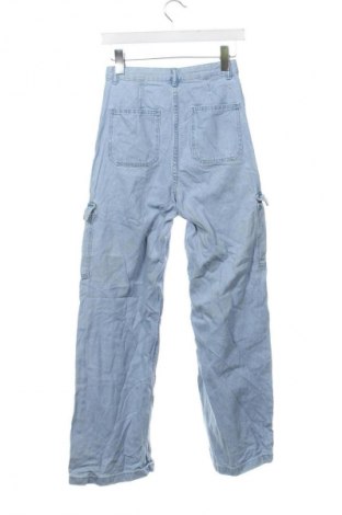 Γυναικείο Τζίν Bershka, Μέγεθος XS, Χρώμα Μπλέ, Τιμή 18,99 €