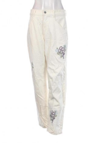 Damskie jeansy Bershka, Rozmiar M, Kolor Biały, Cena 95,99 zł