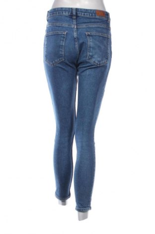 Damskie jeansy Bershka, Rozmiar S, Kolor Kolorowy, Cena 66,67 zł