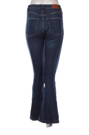 Blugi de femei Bershka, Mărime S, Culoare Albastru, Preț 94,99 Lei
