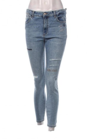 Blugi de femei Bershka, Mărime M, Culoare Albastru, Preț 94,99 Lei