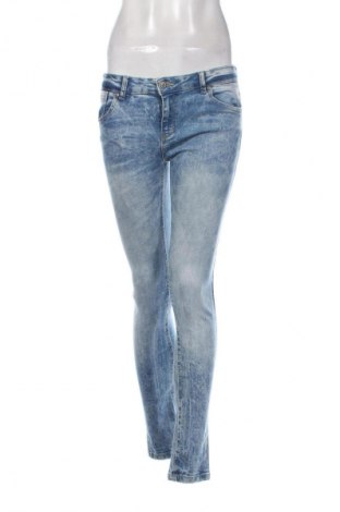 Damskie jeansy Bershka, Rozmiar M, Kolor Niebieski, Cena 95,99 zł