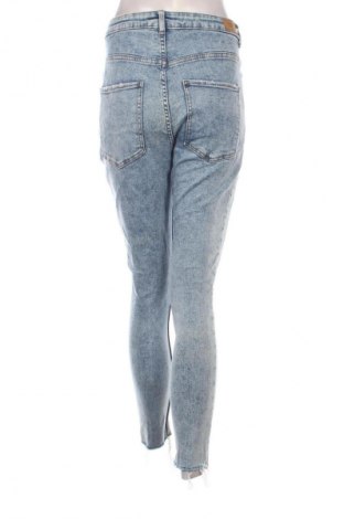Damskie jeansy Bershka, Rozmiar XL, Kolor Niebieski, Cena 95,99 zł