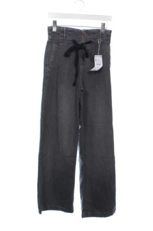 Női farmernadrág Bershka, Méret XXS, Szín Szürke, Ár 11 167 Ft
