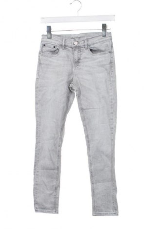 Дамски дънки Calvin Klein Jeans, Размер S, Цвят Сив, Цена 68,99 лв.