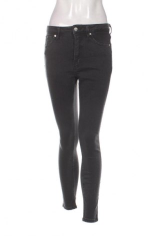 Dámské džíny  Calvin Klein Jeans, Velikost M, Barva Šedá, Cena  1 099,00 Kč