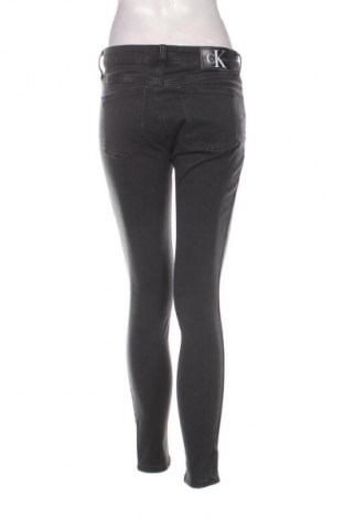 Dámské džíny  Calvin Klein Jeans, Velikost M, Barva Šedá, Cena  1 099,00 Kč
