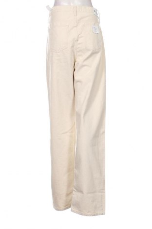 Dámske džínsy  Calvin Klein Jeans, Veľkosť XXL, Farba Kremová, Cena  90,95 €