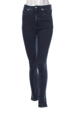 Damskie jeansy Calvin Klein Jeans, Rozmiar S, Kolor Niebieski, Cena 514,99 zł