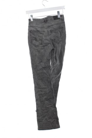 Γυναικείο Τζίν Gina Tricot, Μέγεθος XS, Χρώμα Γκρί, Τιμή 8,99 €