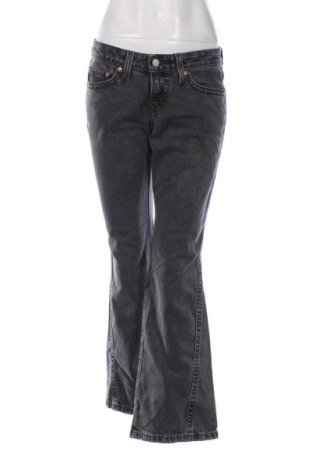 Blugi de femei Levi's, Mărime M, Culoare Gri, Preț 191,33 Lei