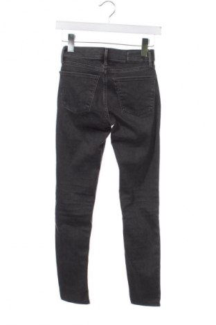 Дамски дънки Levi's, Размер XXS, Цвят Черен, Цена 174,99 лв.