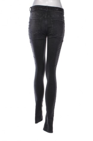Damskie jeansy ONLY, Rozmiar S, Kolor Szary, Cena 78,16 zł