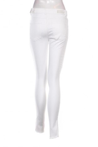 Blugi de femei ONLY, Mărime S, Culoare Alb, Preț 251,99 Lei