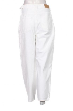 Női farmernadrág ONLY, Méret XL, Szín Fehér, Ár 18 789 Ft