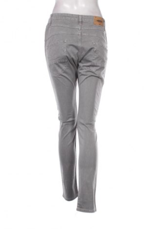 Blugi de femei Please, Mărime M, Culoare Gri, Preț 191,00 Lei