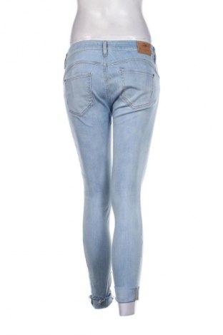 Γυναικείο Τζίν Pull&Bear, Μέγεθος M, Χρώμα Μπλέ, Τιμή 8,99 €